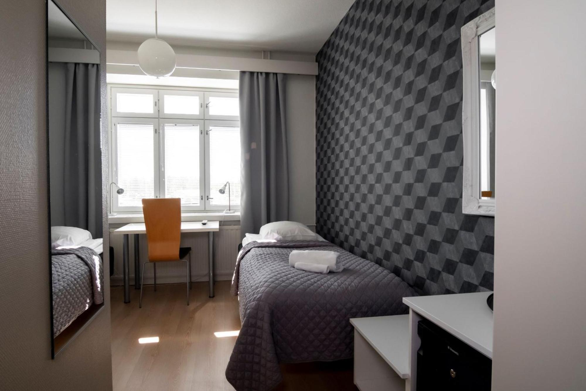 Ik Hotel & Camping Кеуруу Номер фото
