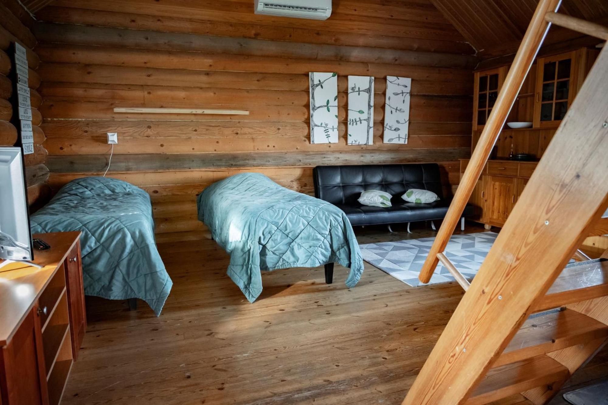 Ik Hotel & Camping Кеуруу Номер фото