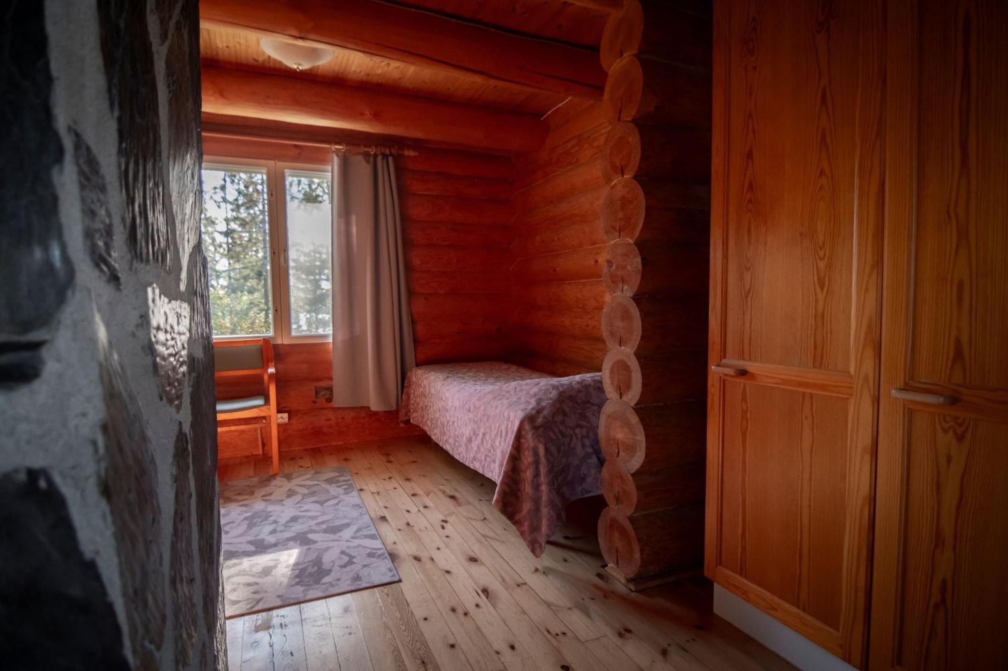 Ik Hotel & Camping Кеуруу Номер фото